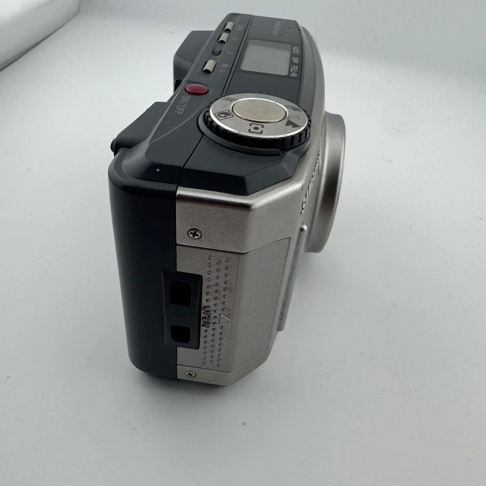 Samsung ECX 170 35mm Film Camera Silver 38-170mm Zoom Panorama Quartz Date Good